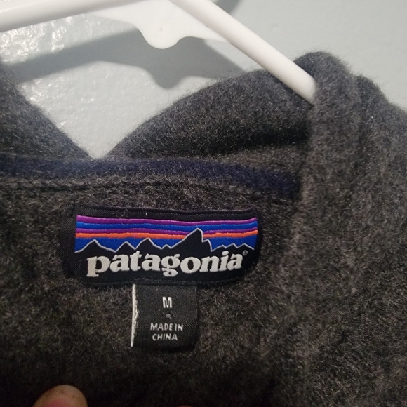 Patagonia Charcoal Hooded Sweater - Picture 3 of 4